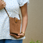 Lexi Suede Bag in Caramel